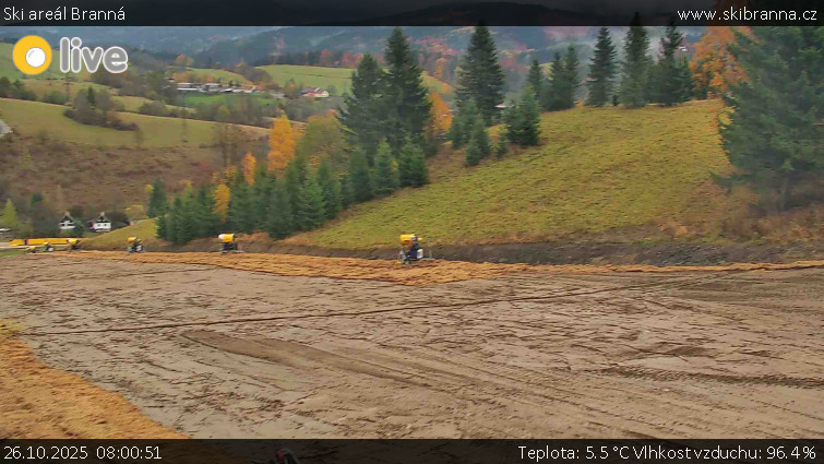 Ski areál Branná - Ski Branná - horní kamera - 26.10.2025 v 08:00 Ski areál Branná - Ski Branná - horní kamera - 26.10.2025 v 08:00