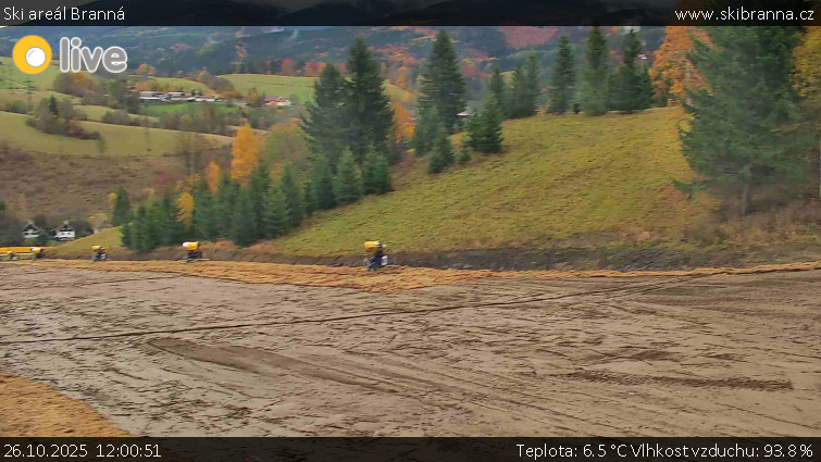 Ski areál Branná - Ski Branná - horní kamera - 26.10.2025 v 12:00 Ski areál Branná - Ski Branná - horní kamera - 26.10.2025 v 12:00