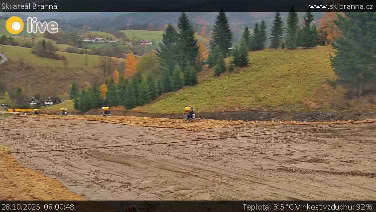 Ski areál Branná - Ski Branná - horní kamera - 28.10.2025 v 08:00 Ski areál Branná - Ski Branná - horní kamera - 28.10.2025 v 08:00