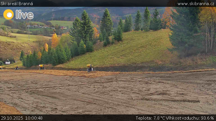Ski areál Branná - Ski Branná - horní kamera - 29.10.2025 v 10:00 Ski areál Branná - Ski Branná - horní kamera - 29.10.2025 v 10:00