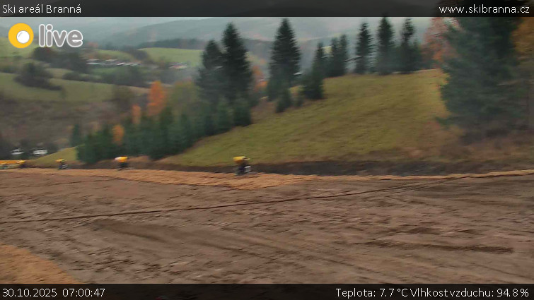 Ski areál Branná - Ski Branná - horní kamera - 30.10.2025 v 07:00 Ski areál Branná - Ski Branná - horní kamera - 30.10.2025 v 07:00