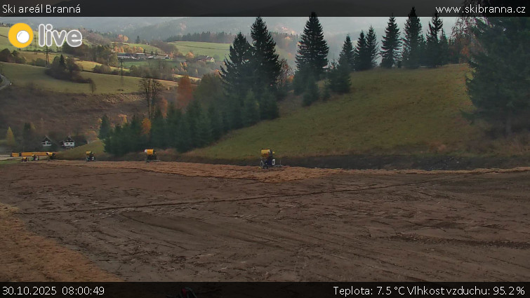 Ski areál Branná - Ski Branná - horní kamera - 30.10.2025 v 08:00 Ski areál Branná - Ski Branná - horní kamera - 30.10.2025 v 08:00