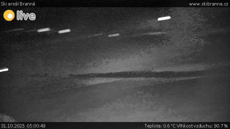 Ski areál Branná - Ski Branná - horní kamera - 31.10.2025 v 05:00 Ski areál Branná - Ski Branná - horní kamera - 31.10.2025 v 05:00