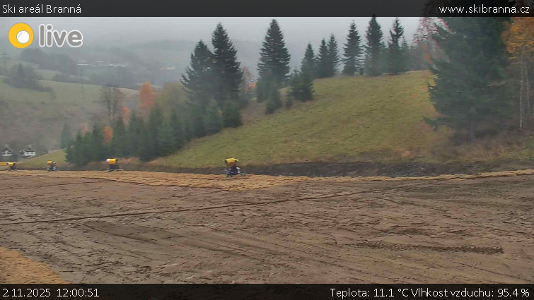 Ski areál Branná - Ski Branná - horní kamera - 2.11.2025 v 12:00 Ski areál Branná - Ski Branná - horní kamera - 2.11.2025 v 12:00
