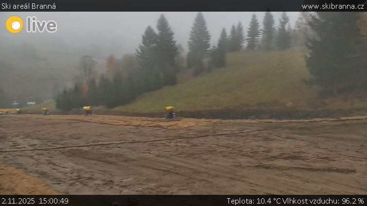 Ski areál Branná - Ski Branná - horní kamera - 2.11.2025 v 15:00 Ski areál Branná - Ski Branná - horní kamera - 2.11.2025 v 15:00