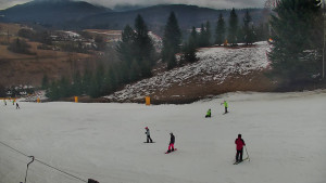 Ski areál Branná - Ski Branná - horní kamera - 13.2.2026 v 11:00 Ski areál Branná - Ski Branná - horní kamera - 13.2.2026 v 11:00