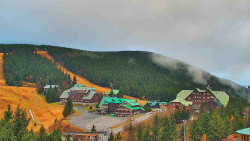 Panorama Jižní svahy, Hotel, Nástup
