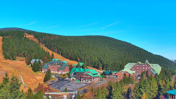 Panorama Jižní svahy, Hotel, Nástup