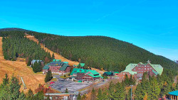 Panorama Jižní svahy, Hotel, Nástup