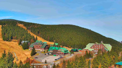 Panorama Jižní svahy, Hotel, Nástup