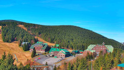 Panorama Jižní svahy, Hotel, Nástup