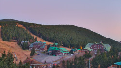 Panorama Jižní svahy, Hotel, Nástup