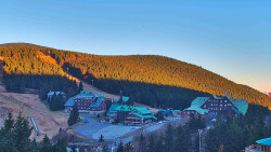 Panorama Jižní svahy, Hotel, Nástup