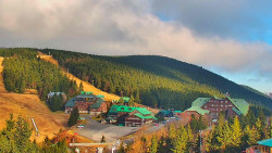 Panorama Jižní svahy, Hotel, Nástup