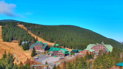 Panorama Jižní svahy, Hotel, Nástup