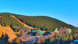 Panorama Jižní svahy, Hotel, Nástup