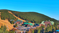 Panorama Jižní svahy, Hotel, Nástup