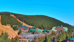 Panorama Jižní svahy, Hotel, Nástup