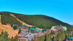 Panorama Jižní svahy, Hotel, Nástup