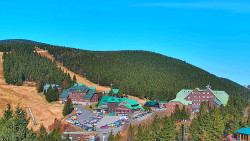 Panorama Jižní svahy, Hotel, Nástup