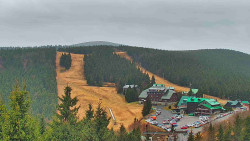 Panorama Jižní svahy, Hotel, Nástup
