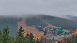 Panorama Jižní svahy, Hotel, Nástup