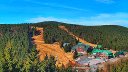 Panorama Jižní svahy, Hotel, Nástup