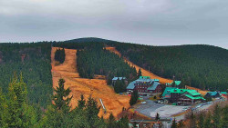 Panorama Jižní svahy, Hotel, Nástup
