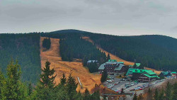 Panorama Jižní svahy, Hotel, Nástup