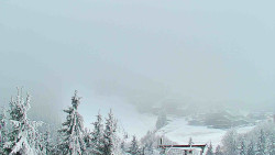 Panorama Jižní svahy, Hotel, Nástup