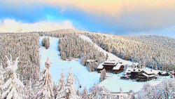 Panorama Jižní svahy, Hotel, Nástup
