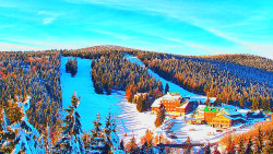 Panorama Jižní svahy, Hotel, Nástup