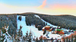 Panorama Jižní svahy, Hotel, Nástup