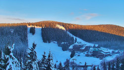 Panorama Jižní svahy, Hotel, Nástup