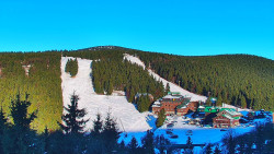 Panorama Jižní svahy, Hotel, Nástup