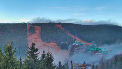 Panorama Jižní svahy, Hotel, Nástup