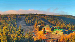 Panorama Jižní svahy, Hotel, Nástup