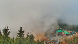 Panorama Jižní svahy, Hotel, Nástup