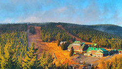 Panorama Jižní svahy, Hotel, Nástup