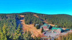 Panorama Jižní svahy, Hotel, Nástup