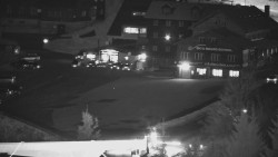 Panorama Jižní svahy, Hotel, Nástup