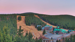 Panorama Jižní svahy, Hotel, Nástup