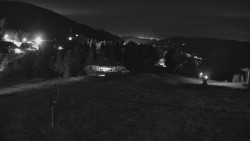 Panorama Jižní svahy, Hotel, Nástup