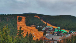 Panorama Jižní svahy, Hotel, Nástup