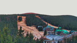 Panorama Jižní svahy, Hotel, Nástup