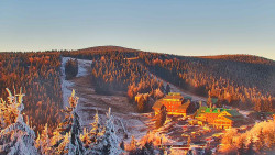 Panorama Jižní svahy, Hotel, Nástup