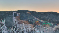 Panorama Jižní svahy, Hotel, Nástup
