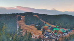 Panorama Jižní svahy, Hotel, Nástup