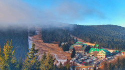 Panorama Jižní svahy, Hotel, Nástup