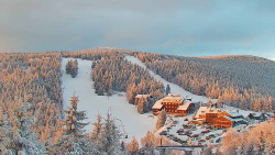 Panorama Jižní svahy, Hotel, Nástup